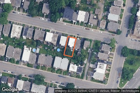 38-40 8E AVENUE