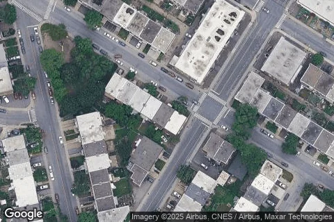7606-7608 17E AVENUE